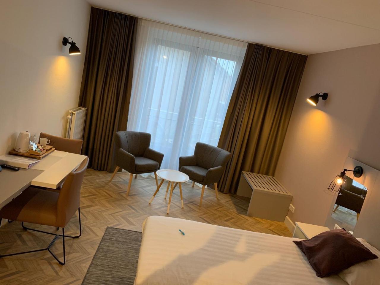 Hotel In Den Brouwery Домбург Екстер'єр фото